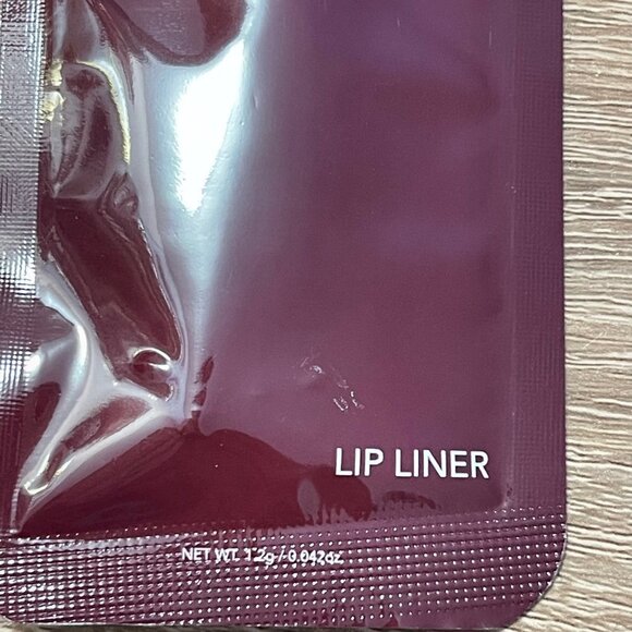 Persona Cosmetics New In Package 90210 Deep Brick Red Pencil Creamy Lip Liner - Picture 4 of 6